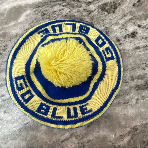 VTG University of Michigan U of M Beanie Cabbie Knit Hat Cap w/ Pom Pom Go Blue - Picture 4 of 7